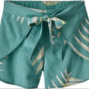 Patagonia NWT small womens garden island shorts